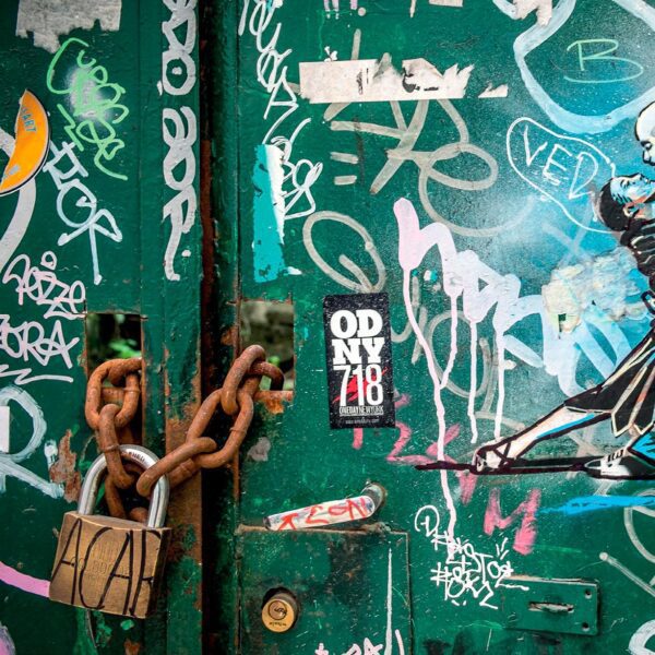 Street Art Lisbon 2 + Map - Image 3