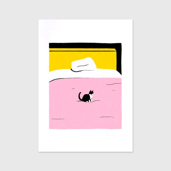 Tiny Cat in Bed - Sara Felgueiras